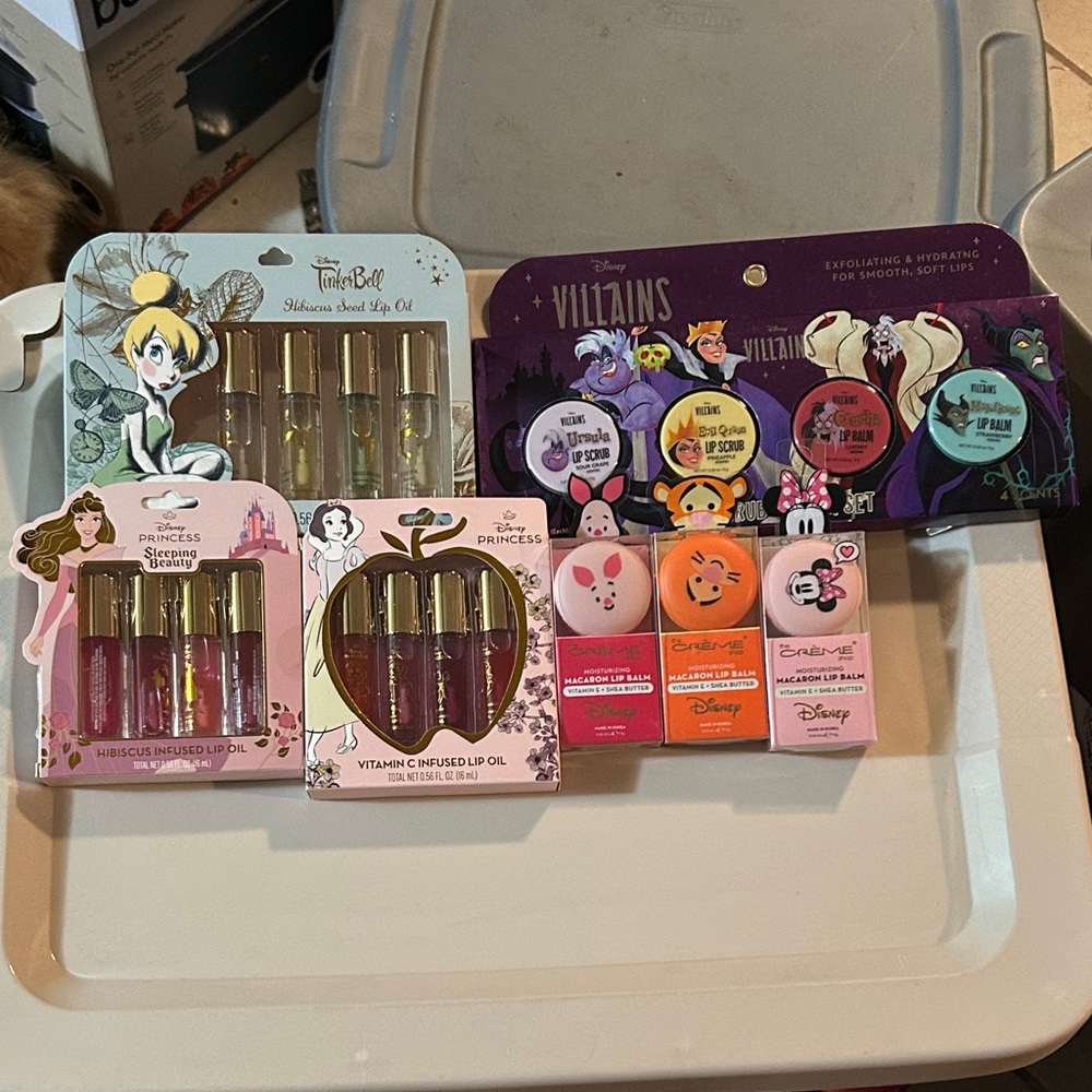 Disney Beauty Bundle Lip Oil, Scrub and Lip Balm Set